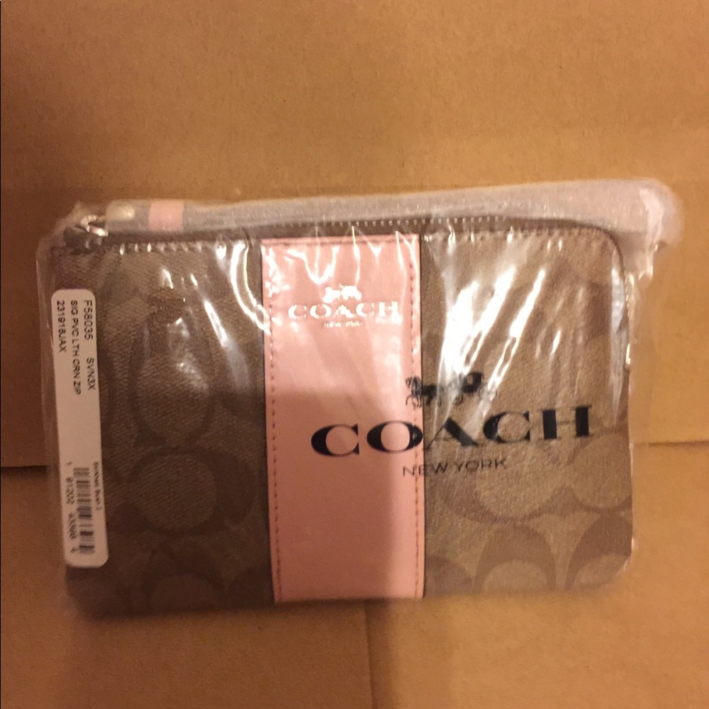 🌸🔥SOLD🔥🌸Coach Wallet 🌸 - Picture 7 of 8